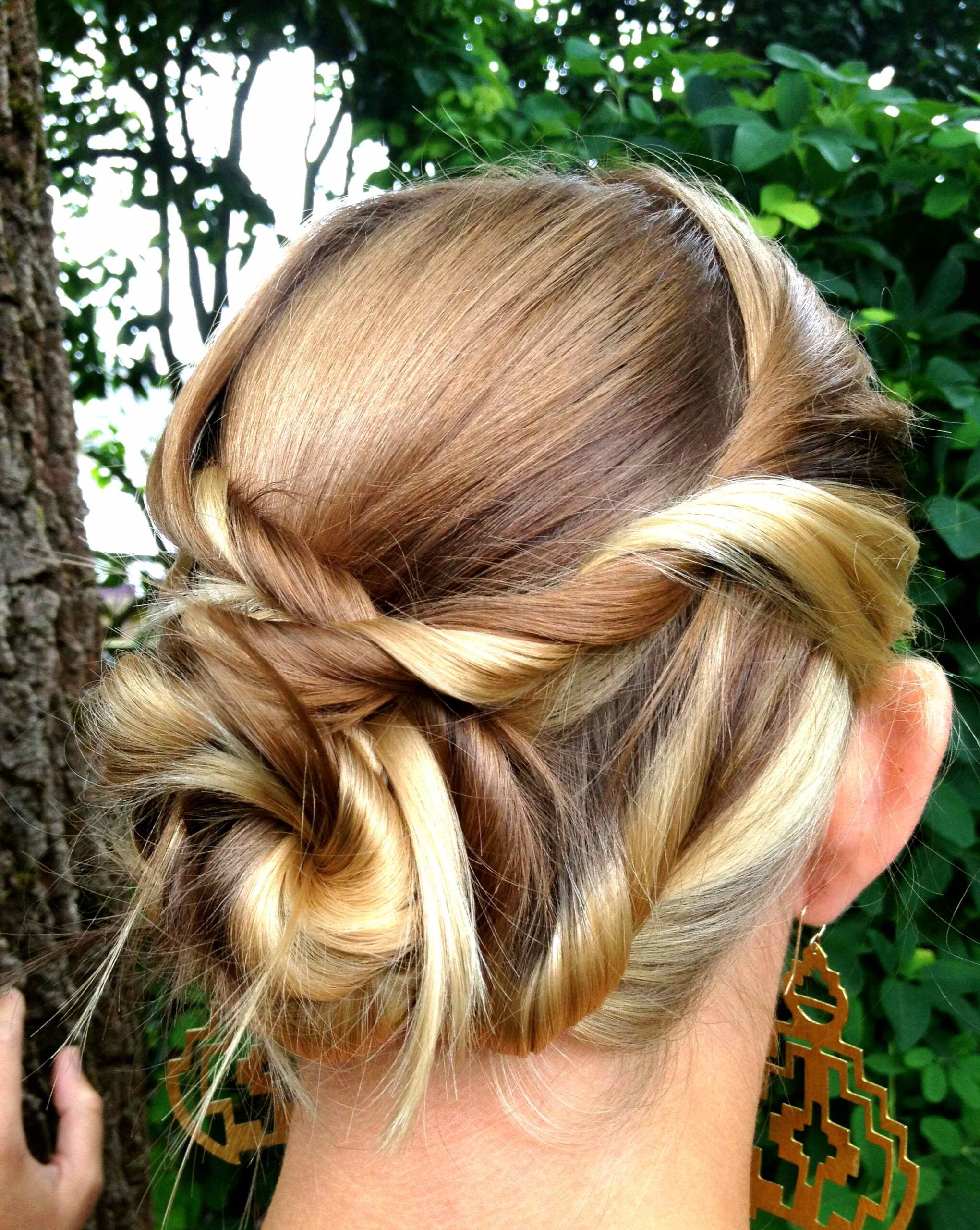 Infinity twisted bun
